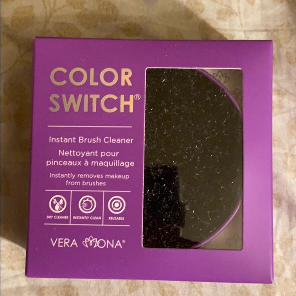 Vera Mona Color Switch